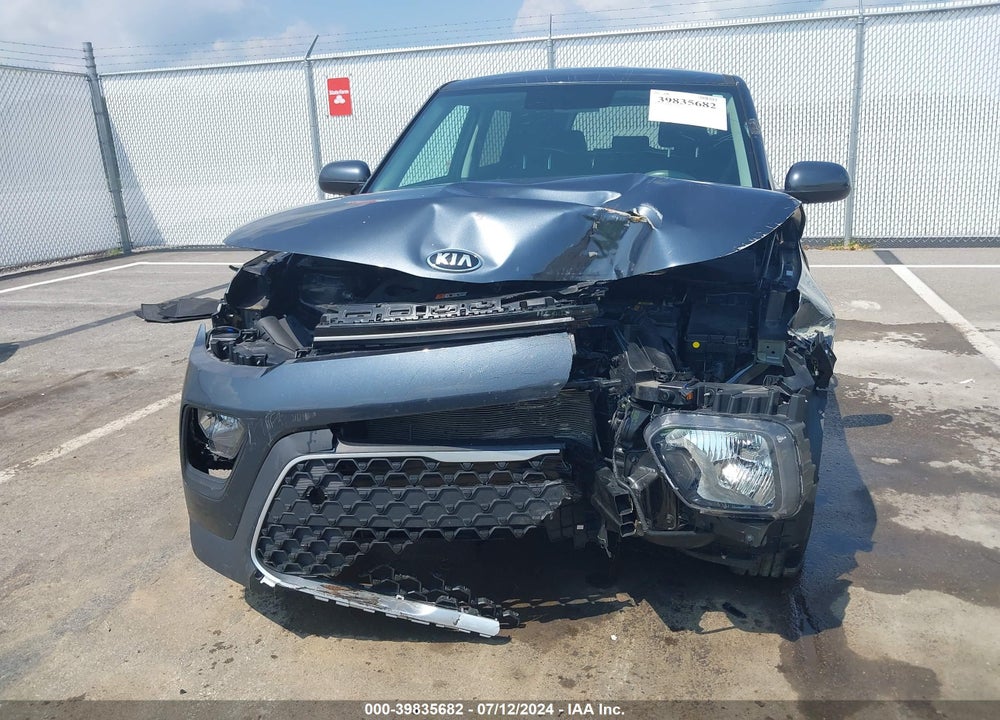 2020 KIA SOUL LX VIN: KNDJ23AU7L7087053