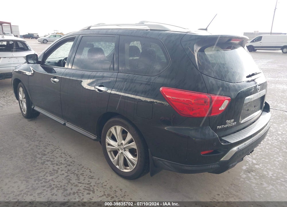 2018 NISSAN PATHFINDER SL VIN: 5N1DR2MN0JC624837