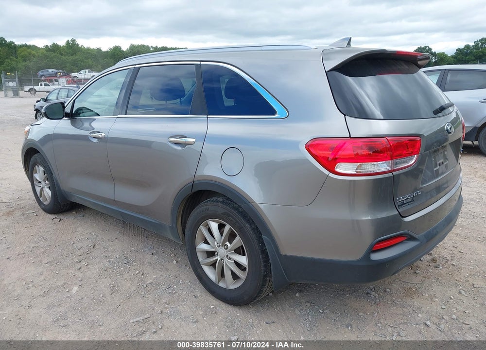 2016 KIA SORENTO 3.3L LX VIN: 5XYPG4A56GG110955