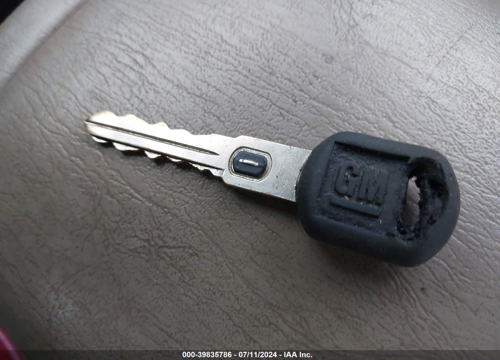 2000 BUICK REGAL VIN: 2G4WB52K8Y1149543