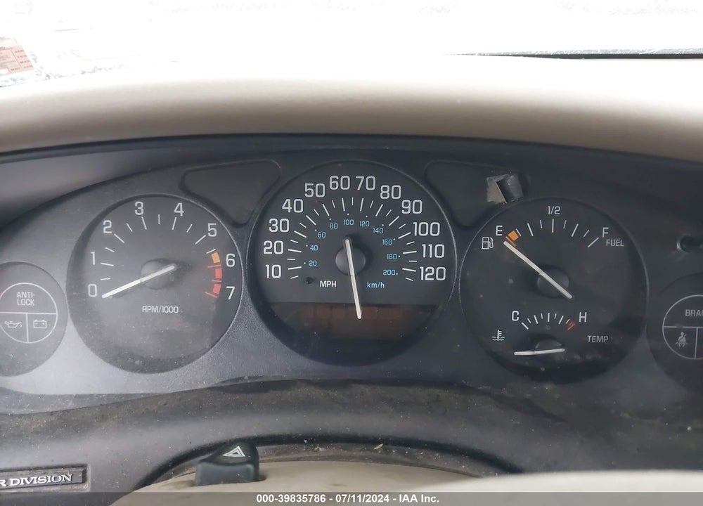 2000 BUICK REGAL VIN: 2G4WB52K8Y1149543