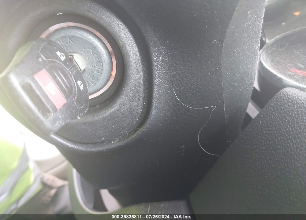 2013 NISSAN ROGUE S VIN: JN8AS5MV7DW665762