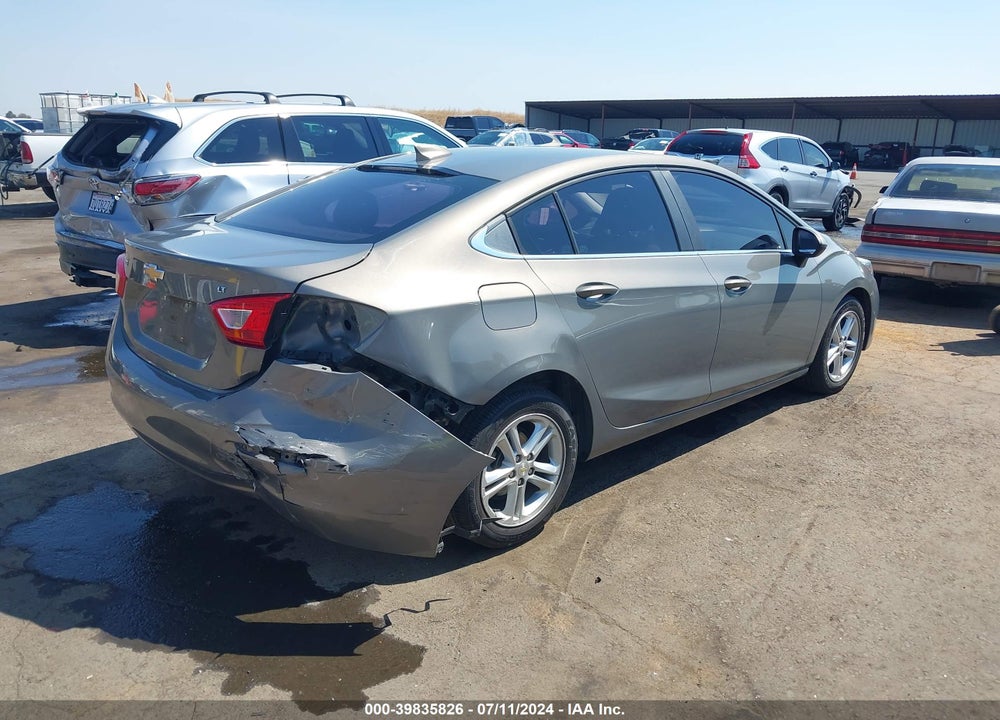 2018 CHEVROLET CRUZE LT AUTO VIN: 1G1BE5SM9J7143098