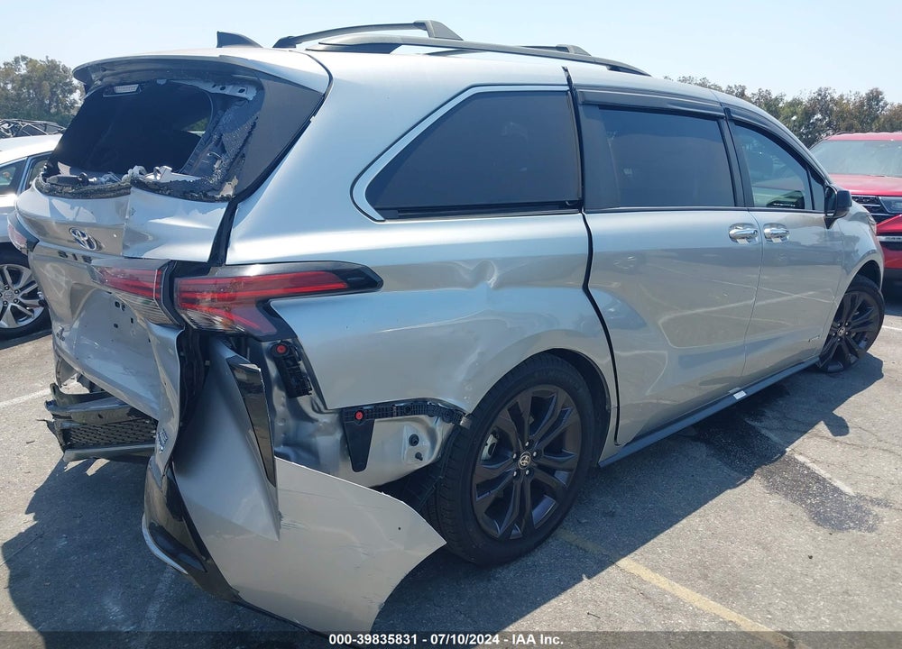 2021 TOYOTA SIENNA XSE VIN: 5TDXRKEC2MS002953