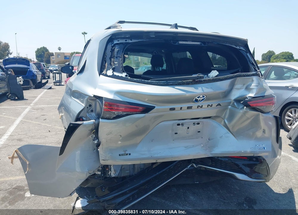 2021 TOYOTA SIENNA XSE VIN: 5TDXRKEC2MS002953
