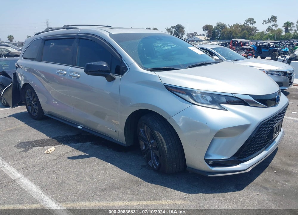 2021 TOYOTA SIENNA XSE VIN: 5TDXRKEC2MS002953