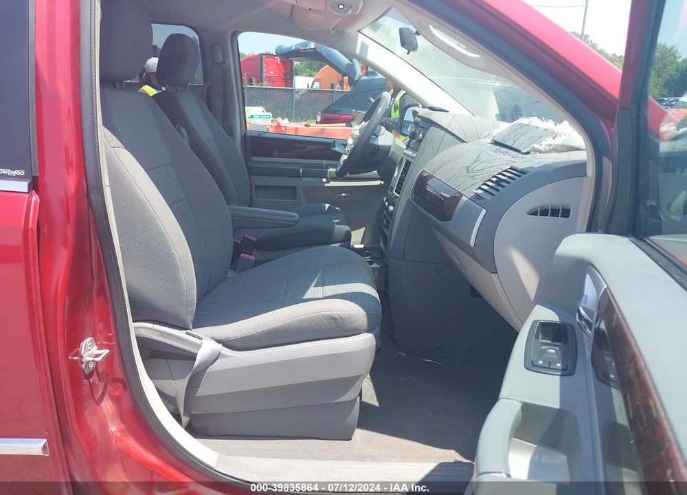 2010 CHRYSLER TOWN & COUNTRY TOURING VIN: 2A4RR5D17AR232240