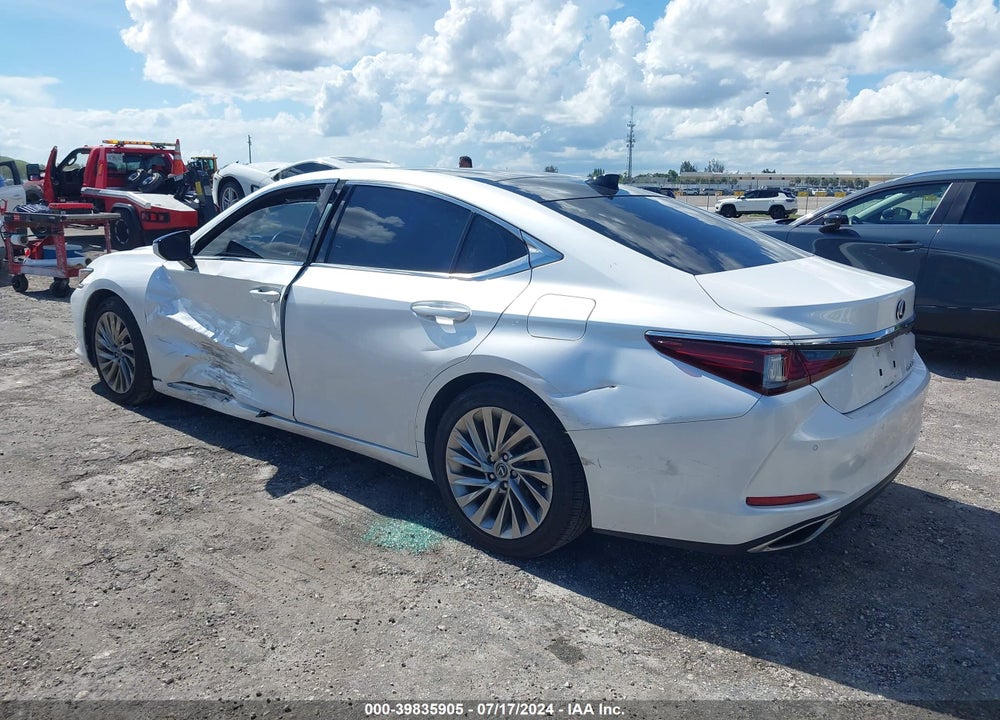 2021 LEXUS ES 350 ULTRA LUXURY VIN: 58AFZ1B1XMU108172
