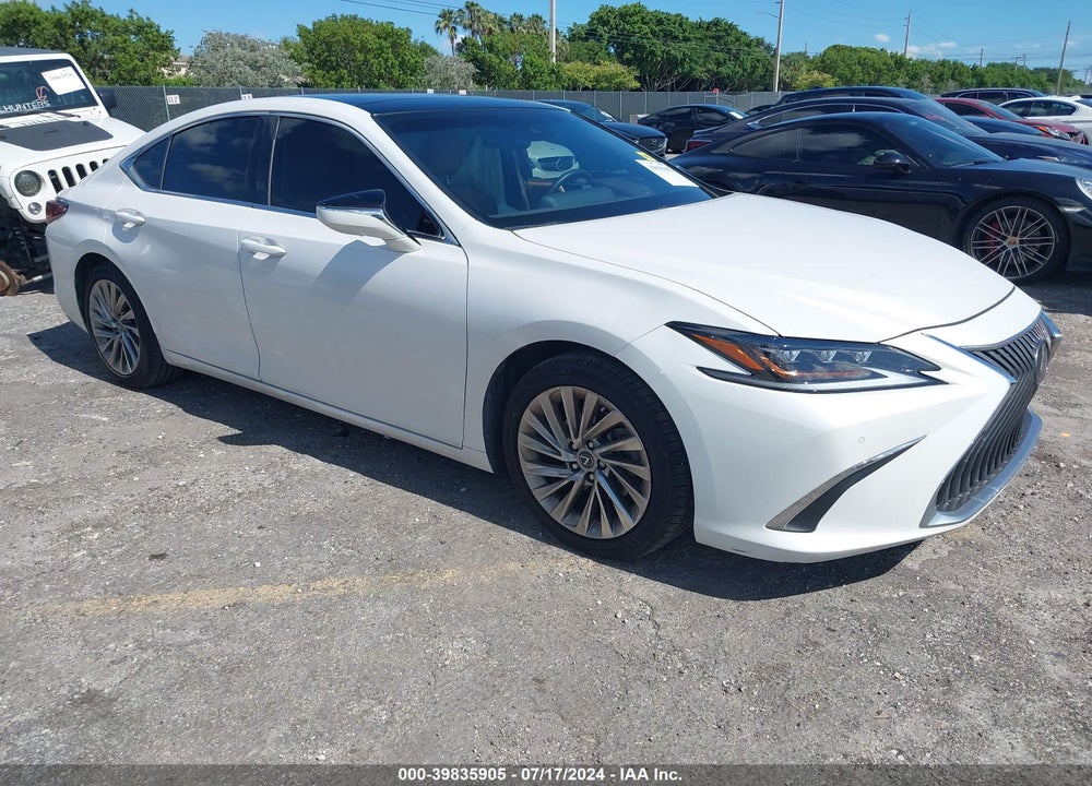 2021 LEXUS ES 350 ULTRA LUXURY VIN: 58AFZ1B1XMU108172
