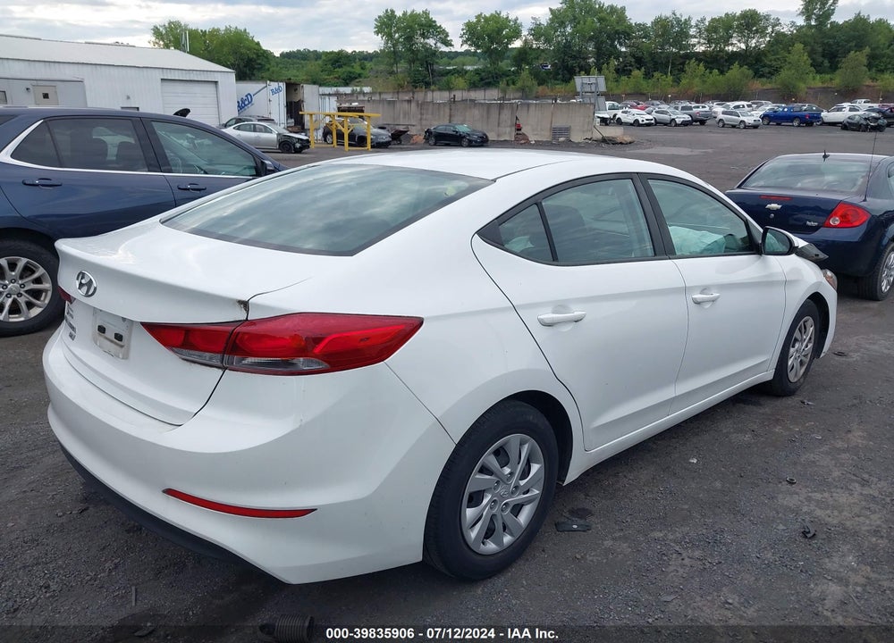 2018 HYUNDAI ELANTRA SE VIN: 5NPD74LF0JH279782