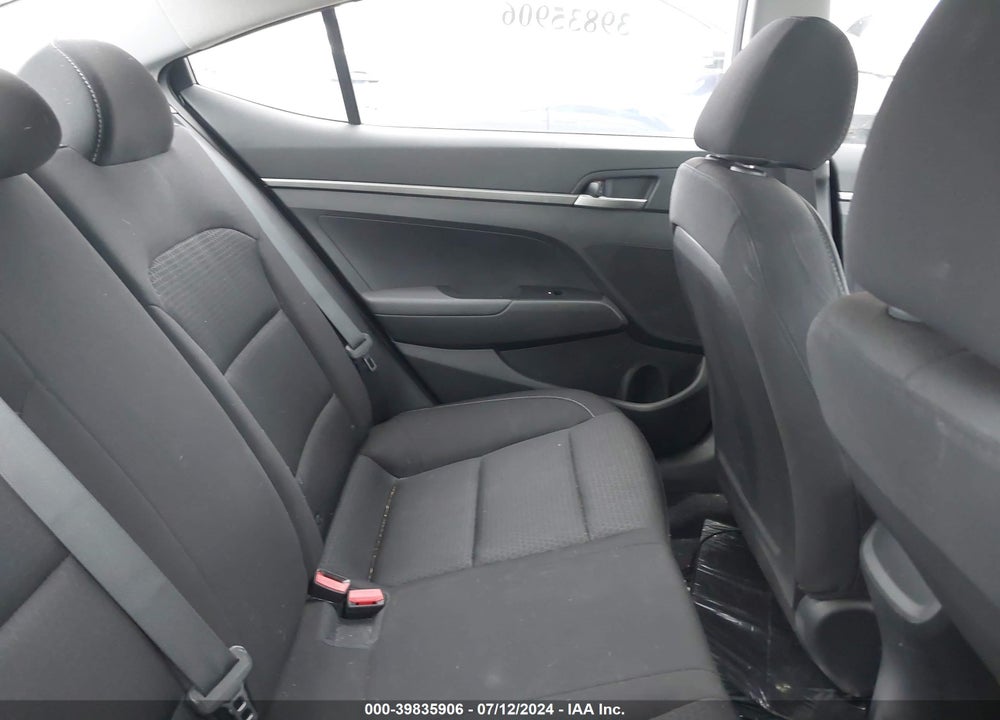 2018 HYUNDAI ELANTRA SE VIN: 5NPD74LF0JH279782