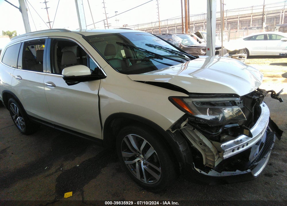 2017 HONDA PILOT TOURING VIN: 5FNYF6H95HB040143