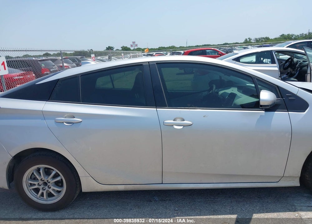 2022 TOYOTA PRIUS VIN: JTDKAMFU3N3169426