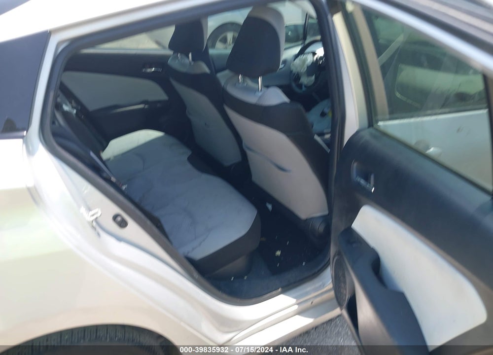 2022 TOYOTA PRIUS VIN: JTDKAMFU3N3169426