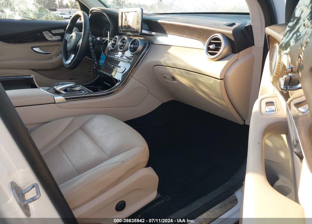2016 MERCEDES-BENZ GLC 300 VIN: WDC0G4JBXGF012077
