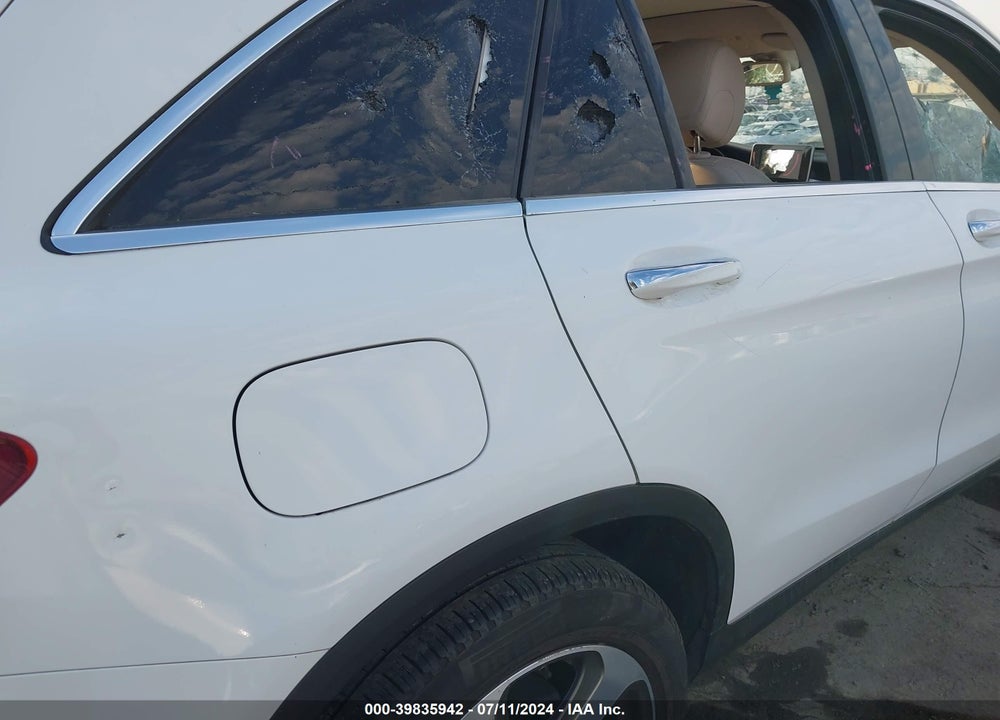 2016 MERCEDES-BENZ GLC 300 VIN: WDC0G4JBXGF012077