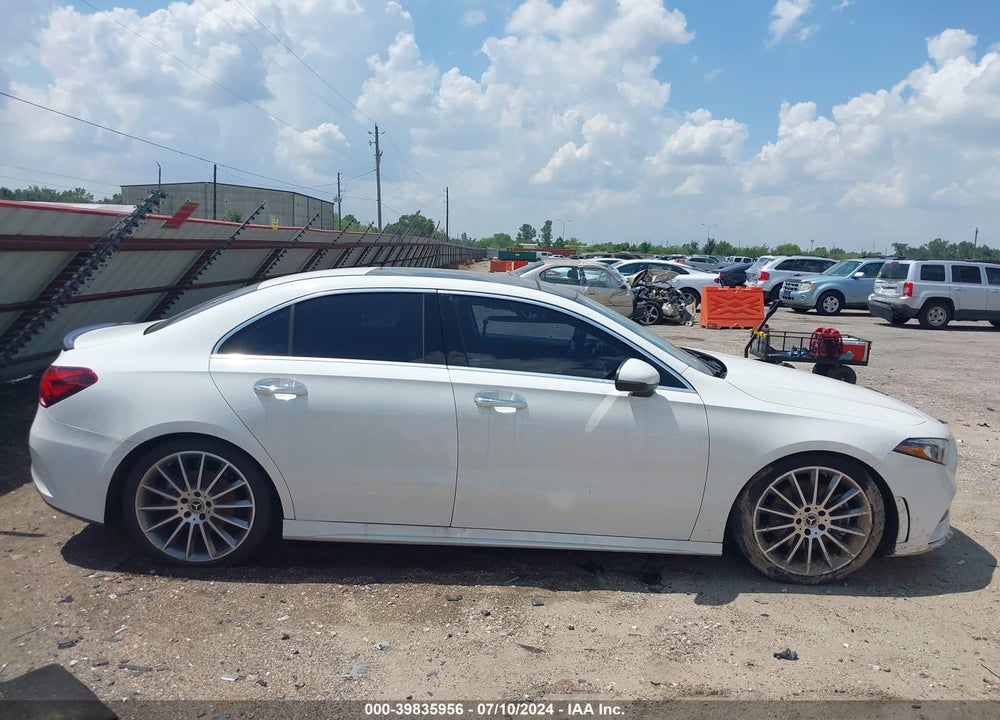 2019 MERCEDES-BENZ A 220 VIN: WDD3G4EB1KW012819