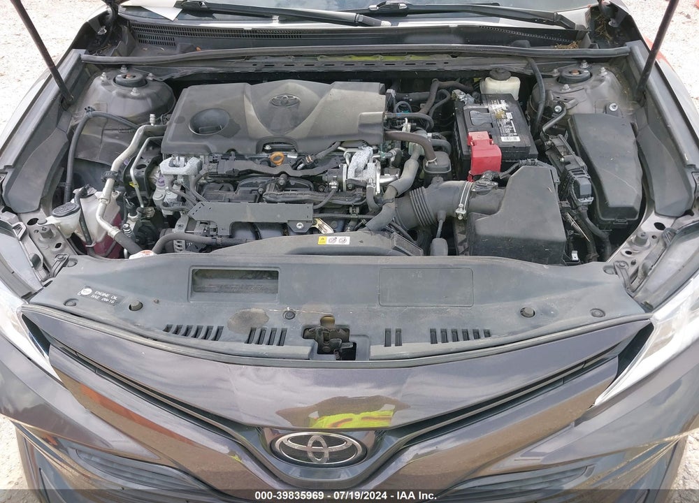 2018 TOYOTA CAMRY LE VIN: 4T1B11HK4JU048222