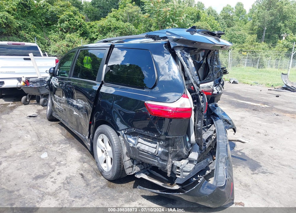 2018 TOYOTA SIENNA VIN: 5TDKZ3DC2JS939380