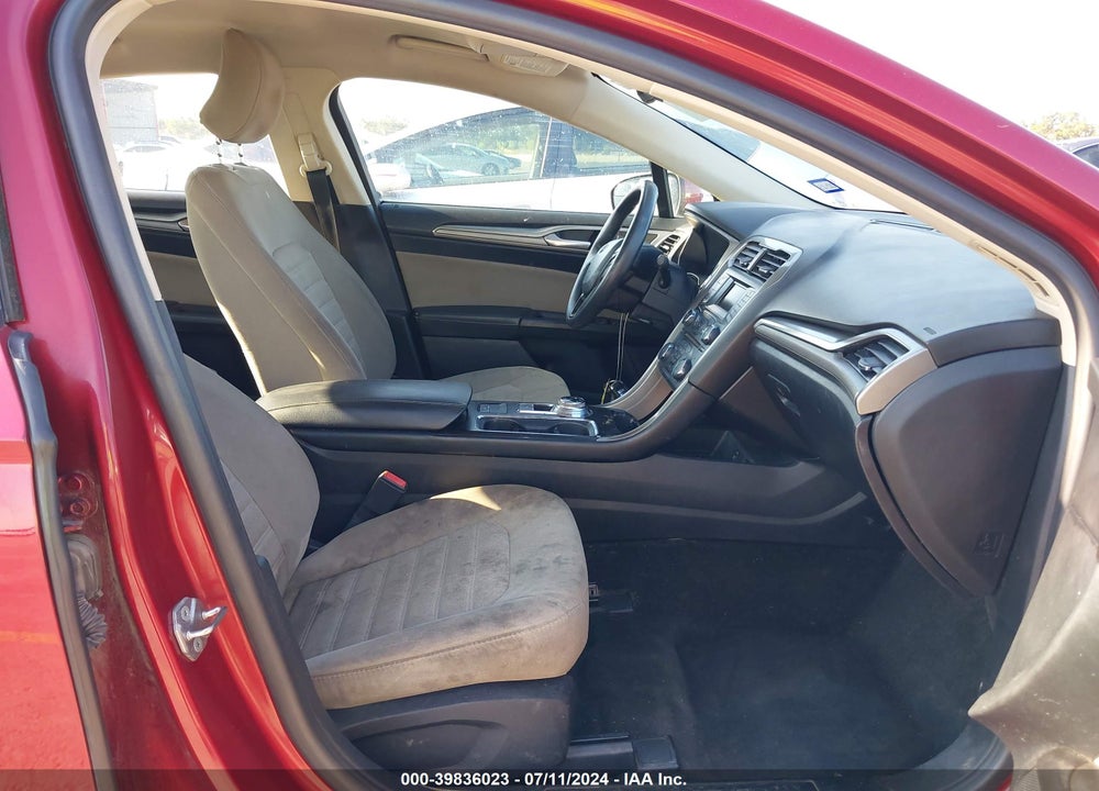 2018 FORD FUSION S VIN: 3FA6P0G77JR158495