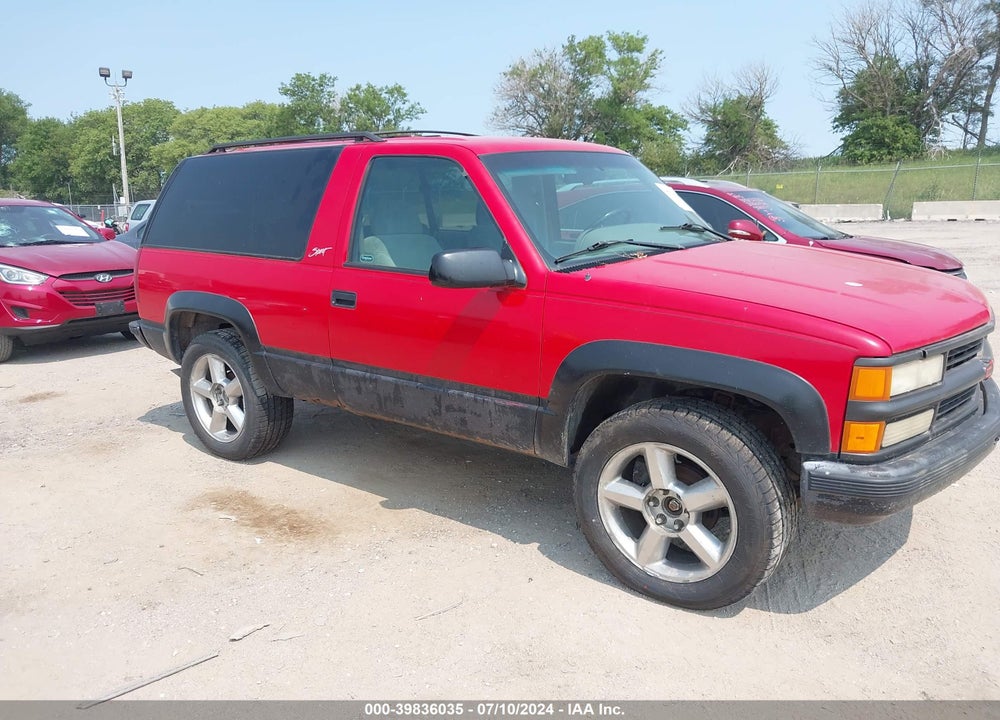 1996 CHEVROLET TAHOE K1500 VIN: 3GNEK18R2TG106207