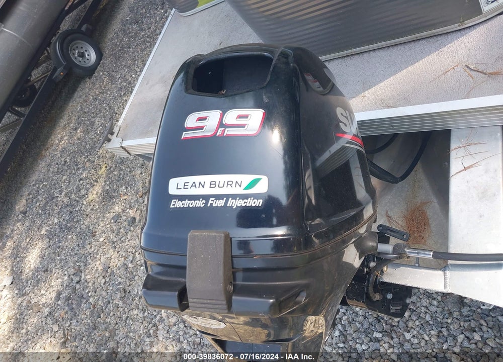2019 APEX MARINE QWEST VIN: APX27249A919