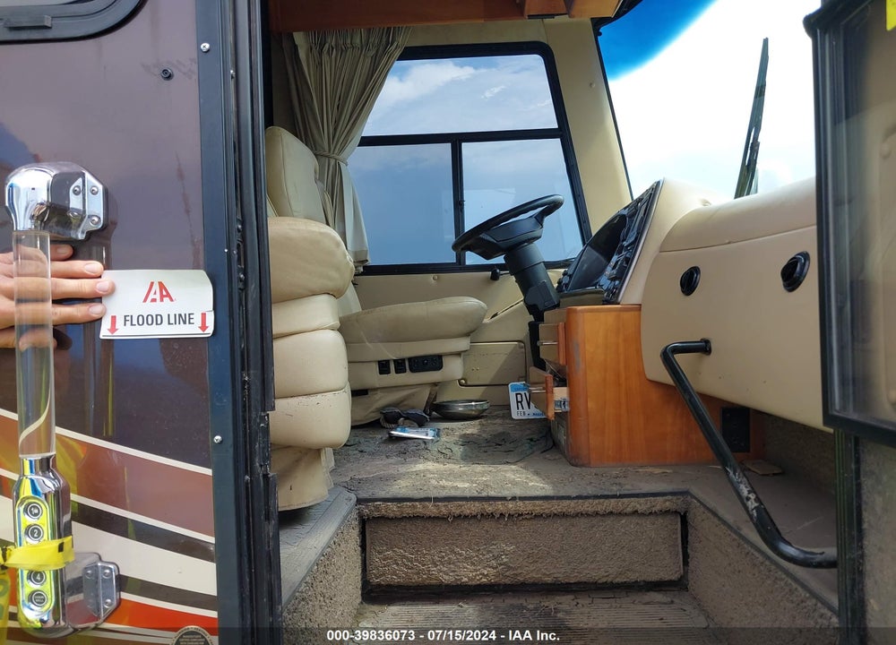 2008 ROADMASTER RAIL MONOCOQUE VIN: 1RF43561583047677