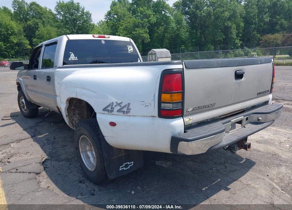 2004 CHEVROLET SILVERADO 3500 LS VIN: 1GCJK33194F136506
