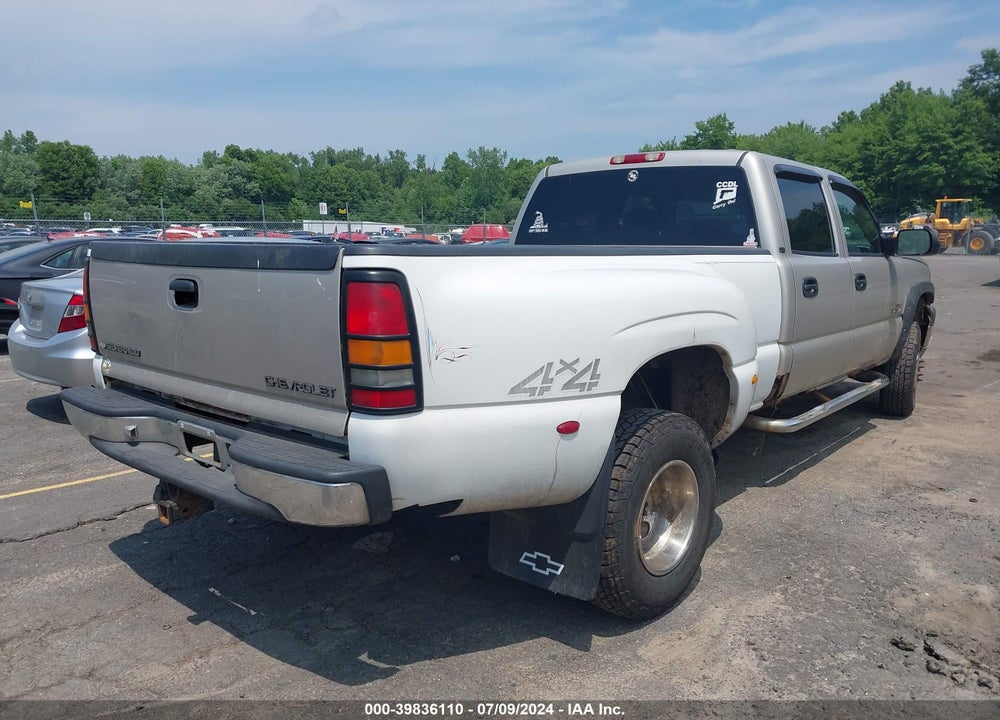 2004 CHEVROLET SILVERADO 3500 LS VIN: 1GCJK33194F136506