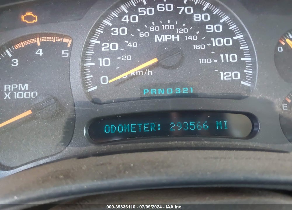 2004 CHEVROLET SILVERADO 3500 LS VIN: 1GCJK33194F136506