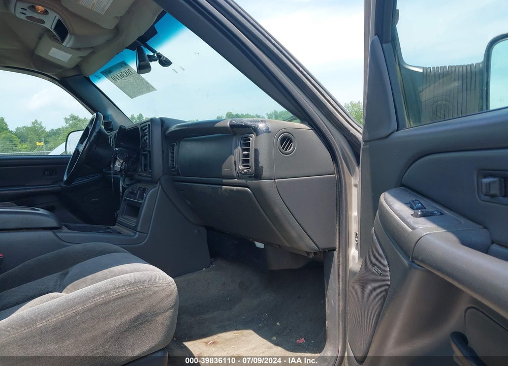2004 CHEVROLET SILVERADO 3500 LS VIN: 1GCJK33194F136506