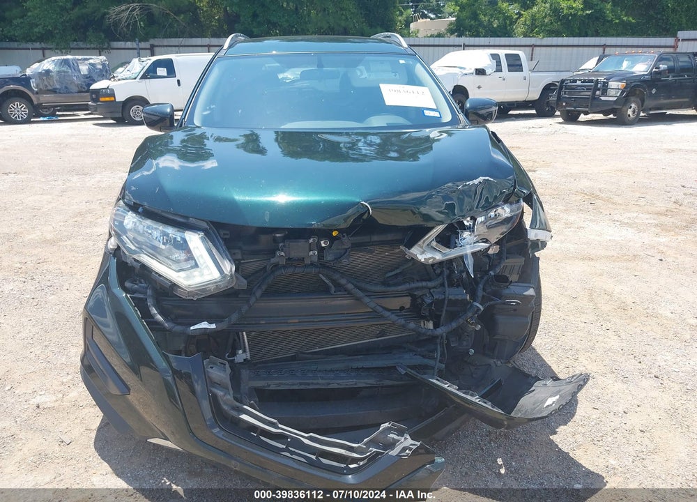 2018 NISSAN ROGUE SV VIN: 5N1AT2MV8JC720008