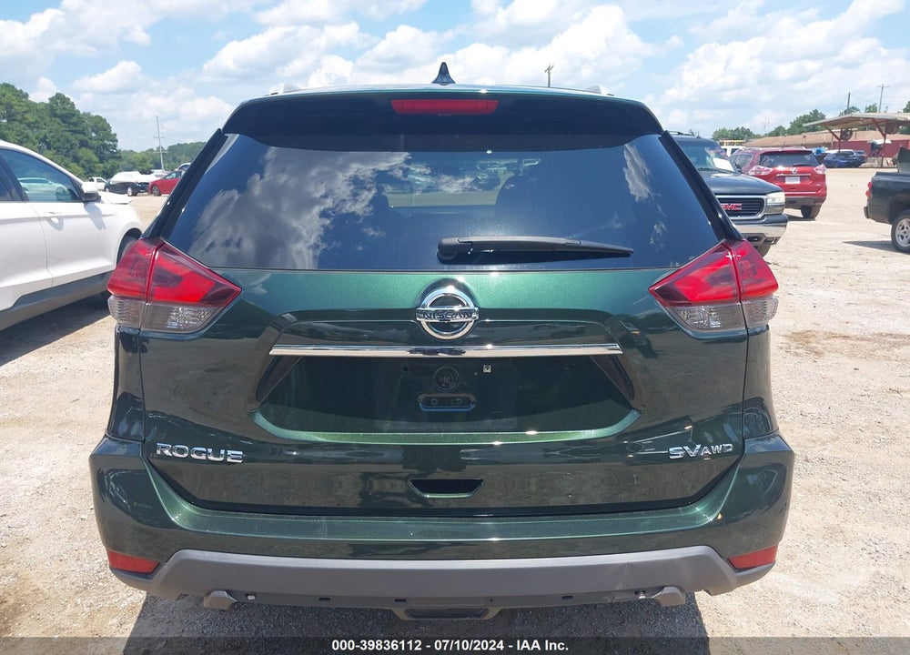 2018 NISSAN ROGUE SV VIN: 5N1AT2MV8JC720008