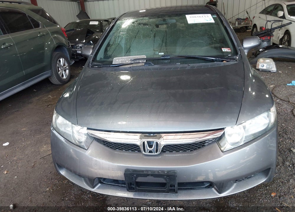 2010 HONDA CIVIC LX VIN: 19XFA1F55AE015571