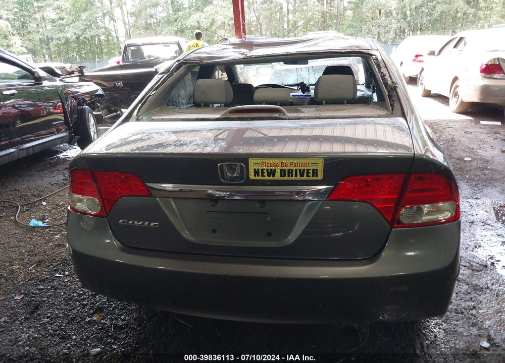 2010 HONDA CIVIC LX VIN: 19XFA1F55AE015571