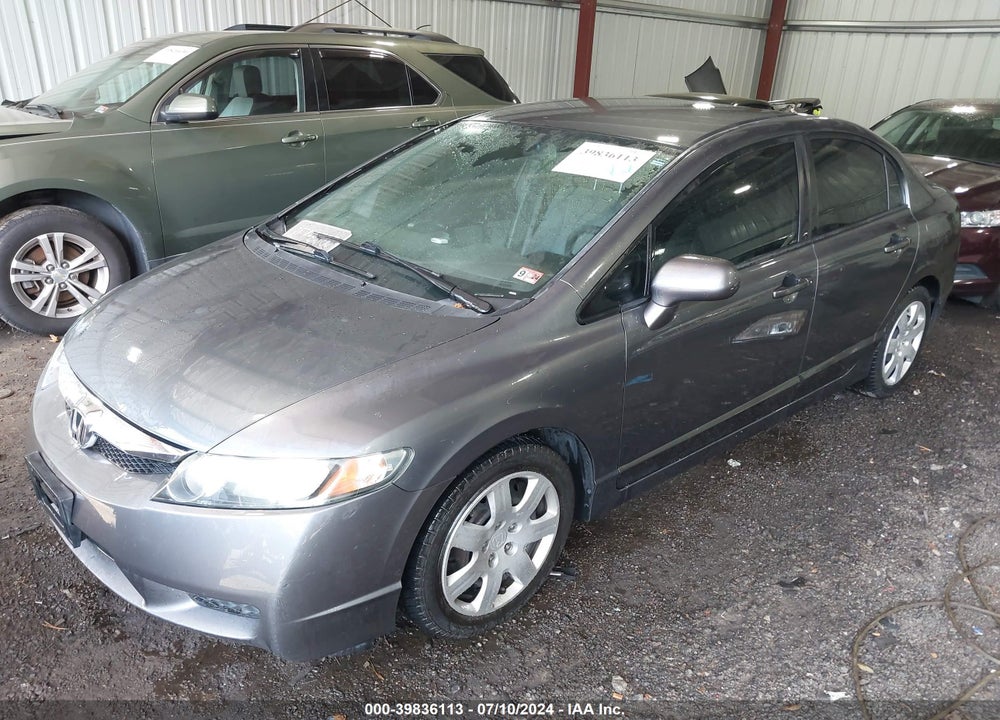 2010 HONDA CIVIC LX VIN: 19XFA1F55AE015571