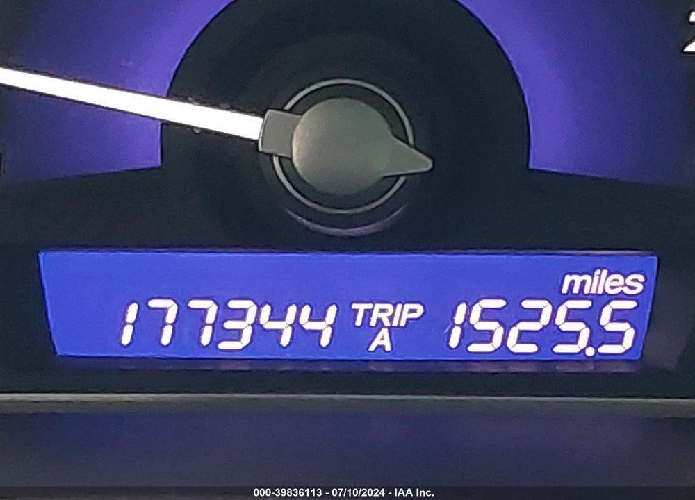 2010 HONDA CIVIC LX VIN: 19XFA1F55AE015571