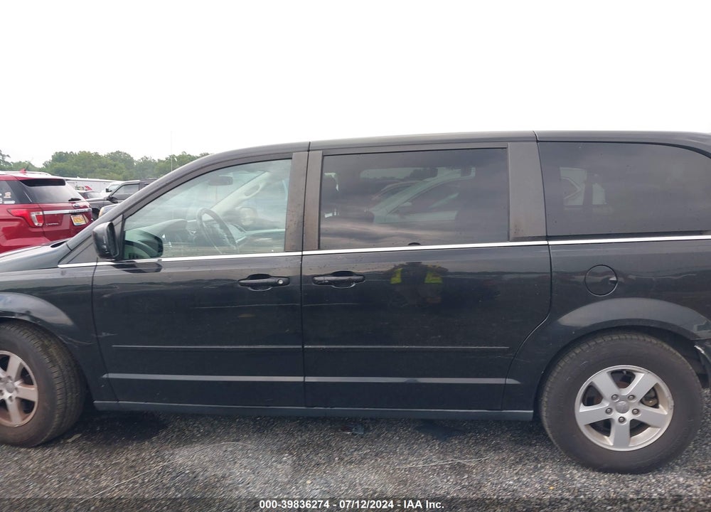 2012 DODGE GRAND CARAVAN CREW VIN: 2C4RDGDG8CR112910