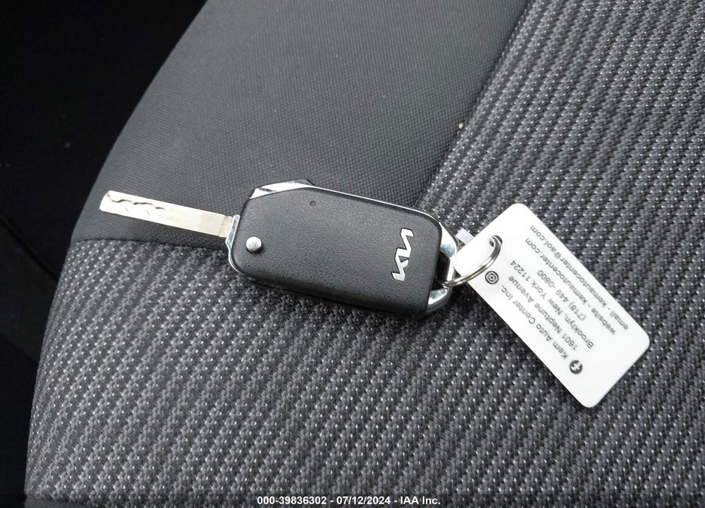 2022 KIA NIRO LX VIN: KNDCB3LC6N5537769