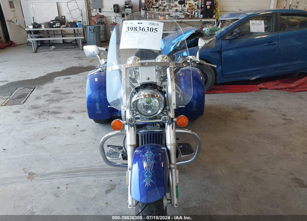 2006 HONDA VTX1300 R VIN: 1HFSC52656A307493