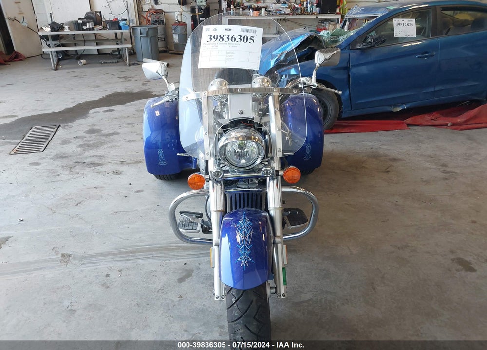 2006 HONDA VTX1300 R VIN: 1HFSC52656A307493