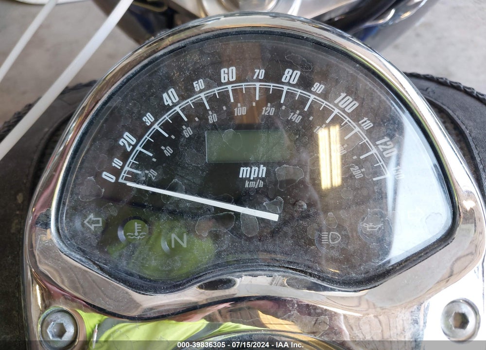 2006 HONDA VTX1300 R VIN: 1HFSC52656A307493