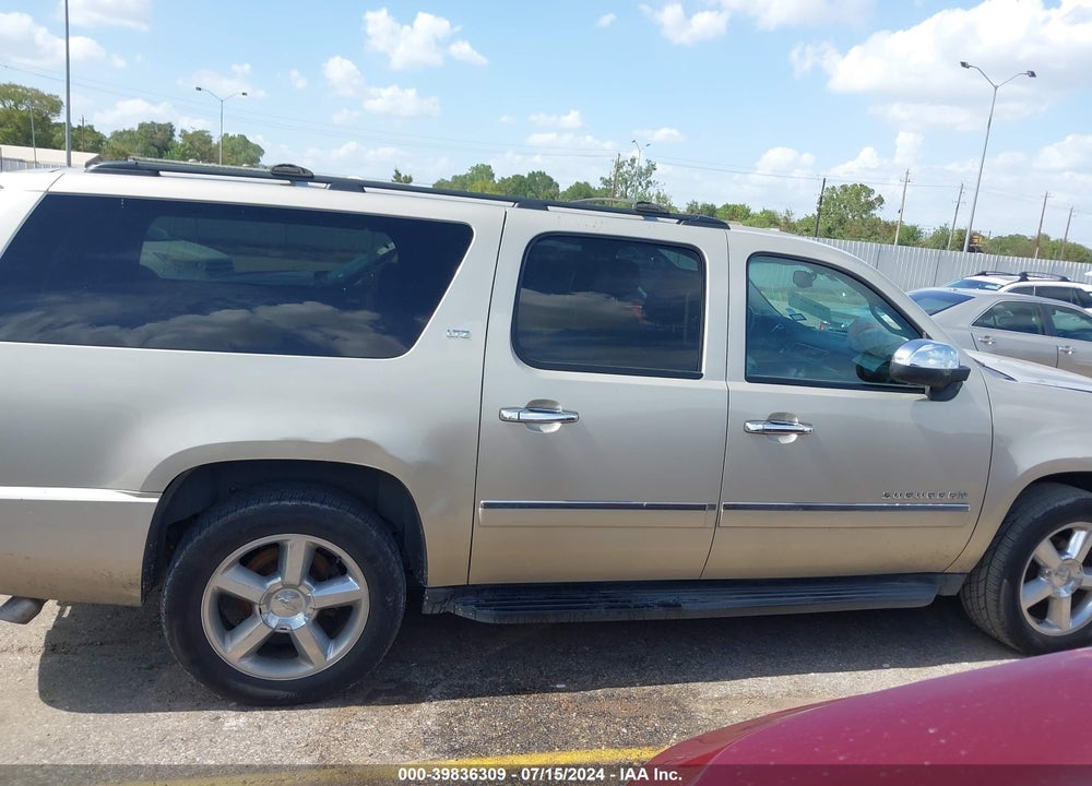 2013 CHEVROLET SUBURBAN 1500 LTZ VIN: 1GNSCKE09DR362762