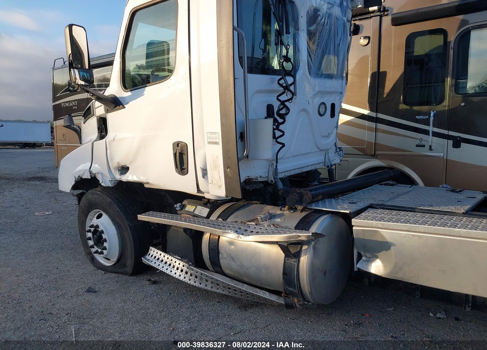2019 FREIGHTLINER NEW CASCADIA 116 VIN: 3AKBHSDV4KSKE9852