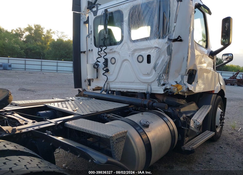 2019 FREIGHTLINER NEW CASCADIA 116 VIN: 3AKBHSDV4KSKE9852