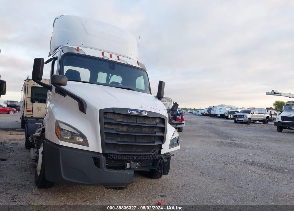 2019 FREIGHTLINER NEW CASCADIA 116 VIN: 3AKBHSDV4KSKE9852