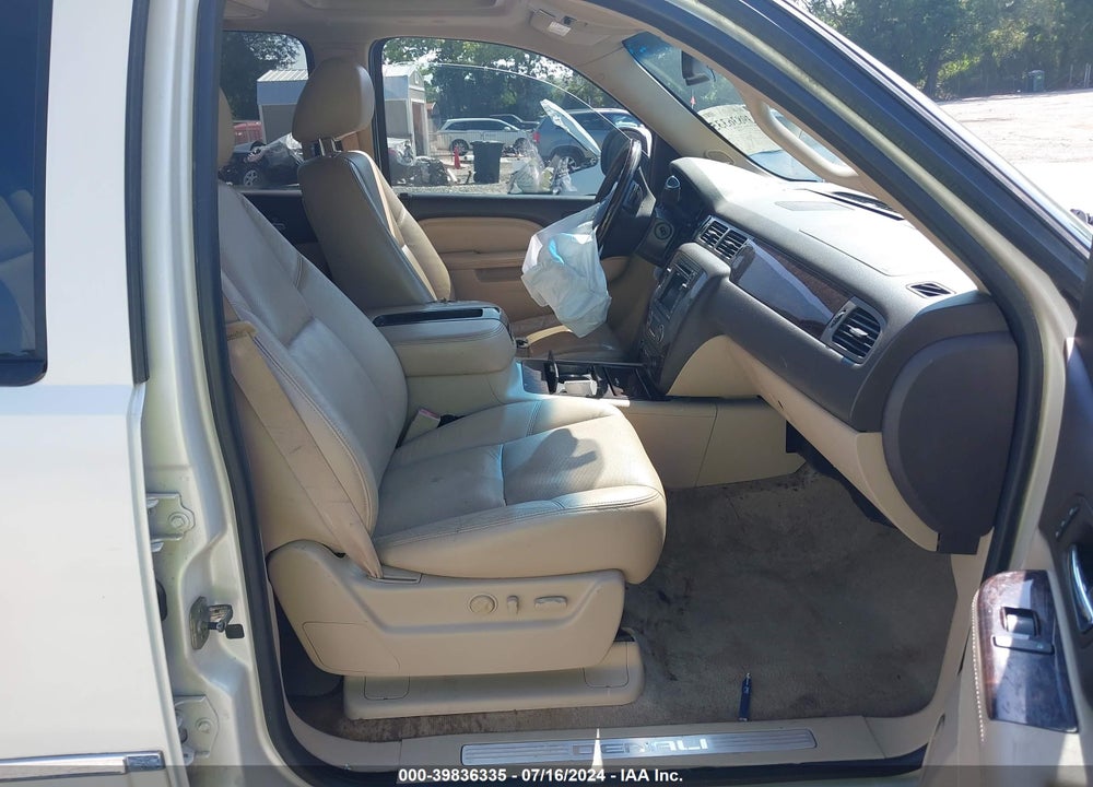 2011 GMC YUKON VIN: 1GKS2EEF6BR216998