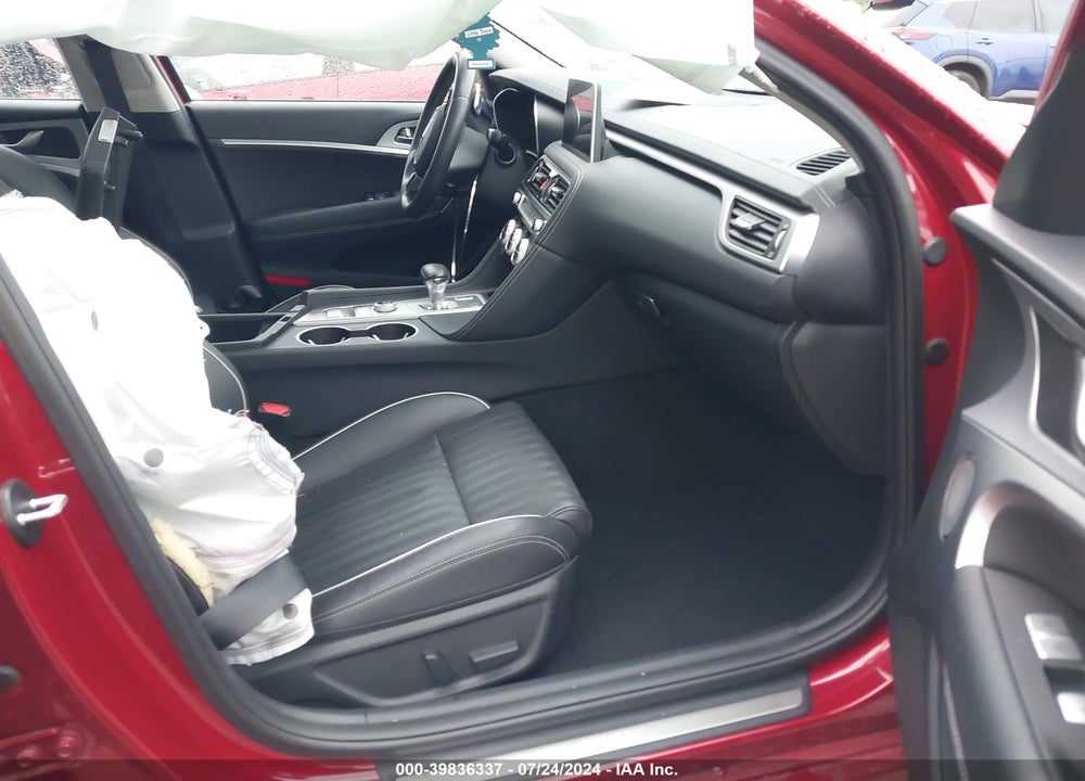 2021 GENESIS G70 2.0T RWD VIN: KMTG34LA3MU072148