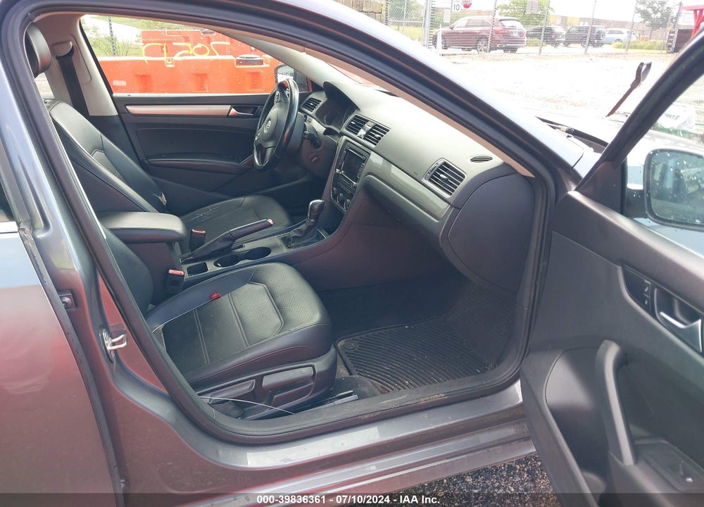 2015 VOLKSWAGEN PASSAT 1.8T LIMITED EDITION VIN: 1VWAT7A35FC078775