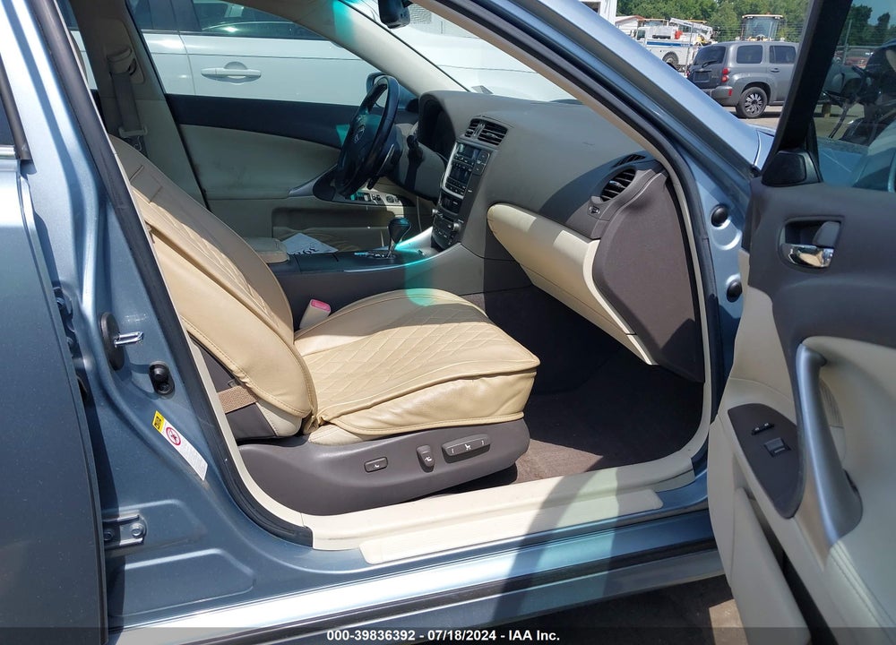 2009 LEXUS IS 250 VIN: JTHBK262795094545